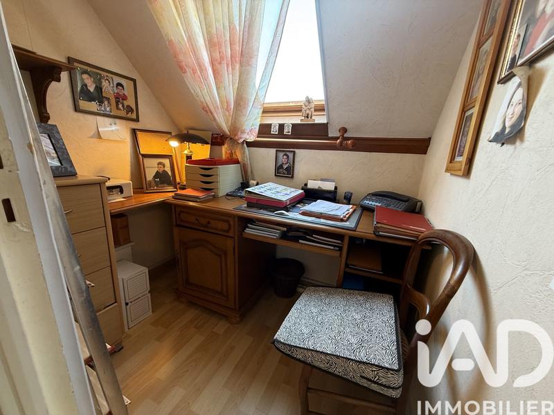 Maison - 238 m² - 9 pièces