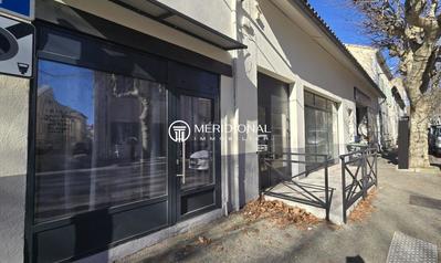 Local commercial - 110 m² - 5 pièces