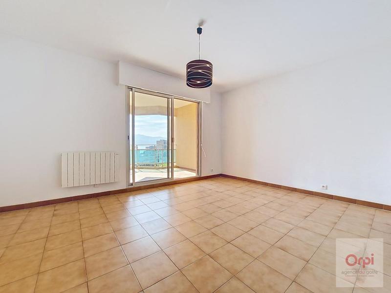 Studio - 28 m² - 1 pièce