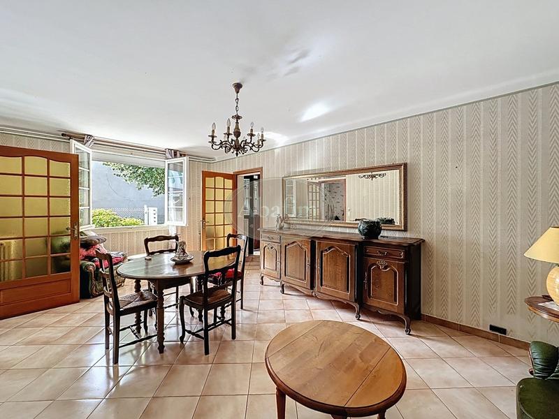 Maison - 142 m² - 6 pièces