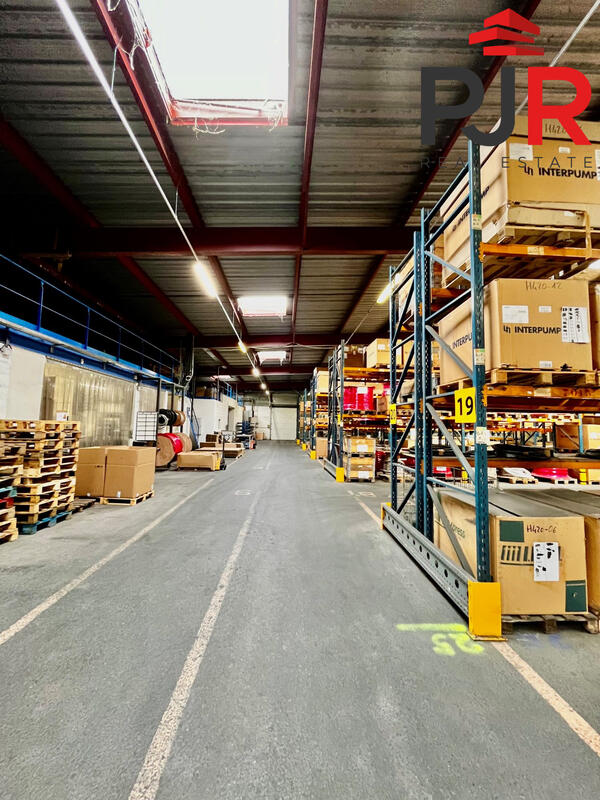 Local d'activités - 4 000 m²
