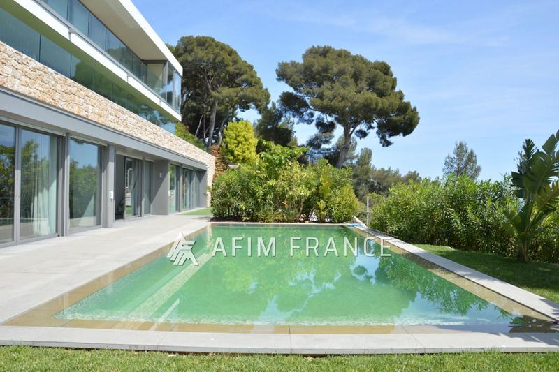 Villa - 380 m² - 8 pièces