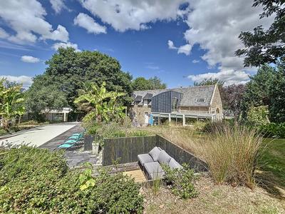 Maison - 221 m² - 6 pièces