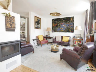 Maison - 329 m² - 14 pièces