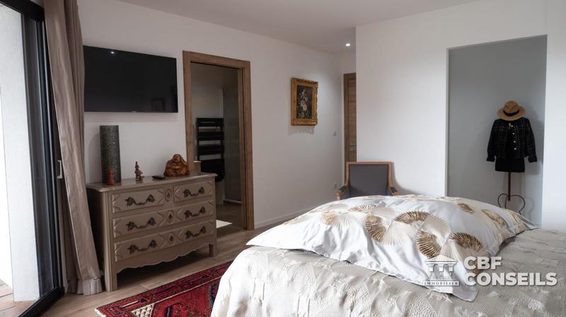 Villa - 247 m² - 7 pièces