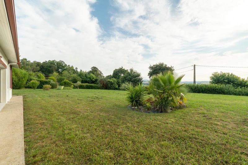 Maison - 99 m² - 4 pièces