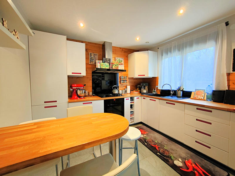 Maison - 86 m² - 4 pièces