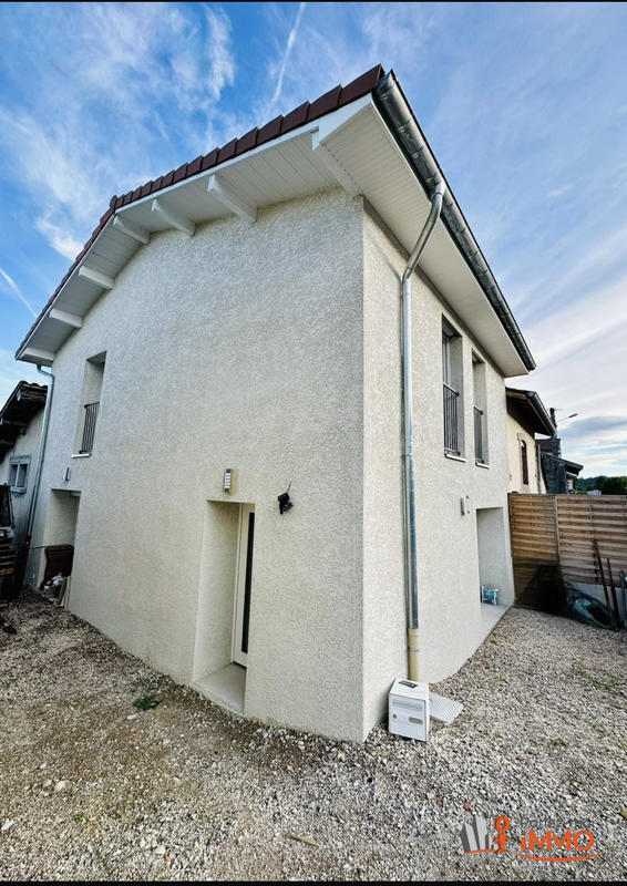 Maison - 99 m² - 4 pièces