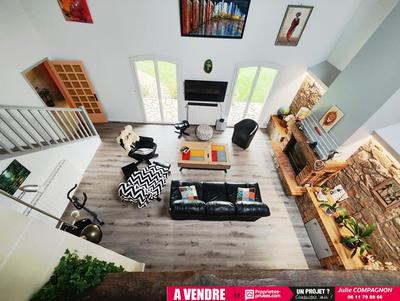 Maison - 206 m² - 10 pièces