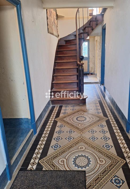 Maison - 248 m² - 8 pièces