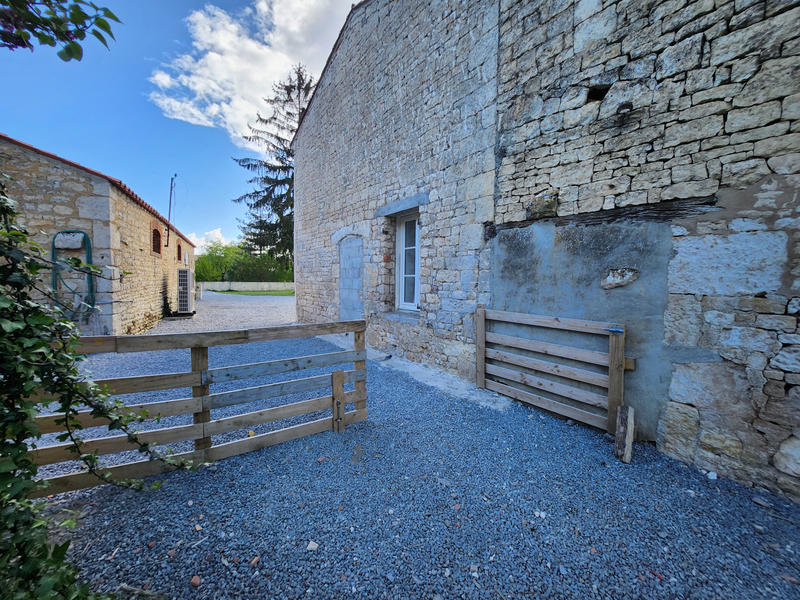 Maison - 180 m² - 7 pièces