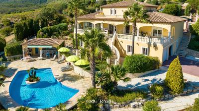 Villa - 225 m² - 6 pièces