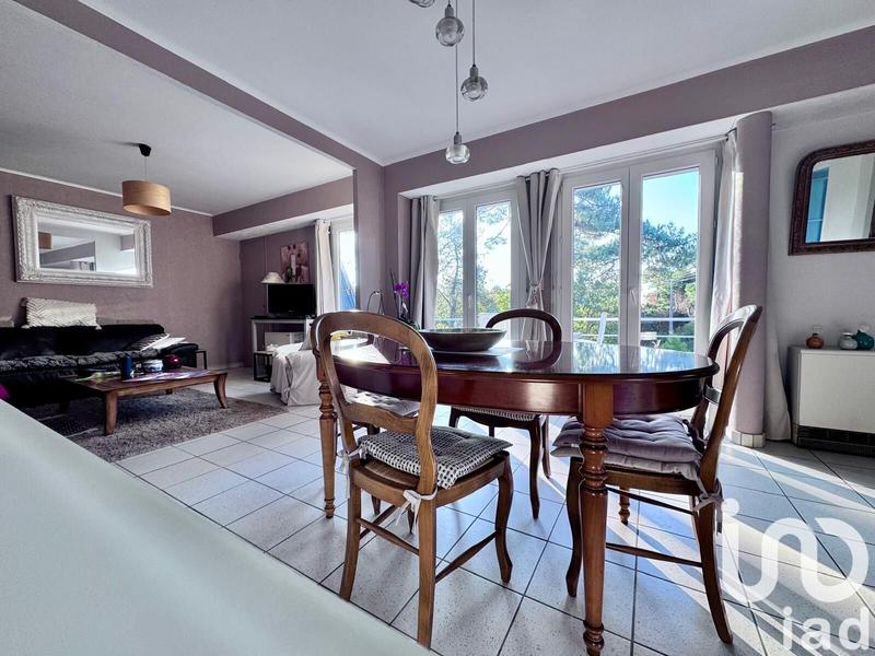 Maison - 179 m² - 8 pièces