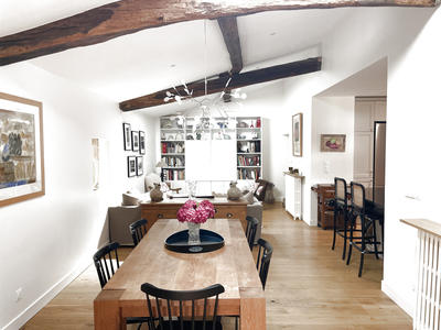 Maison - 230 m² - 7 pièces