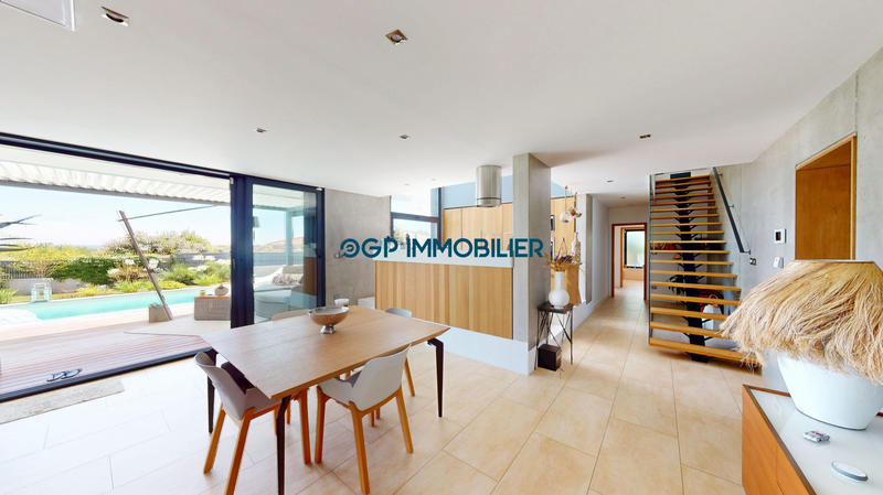 Maison contemporaine - 190 m² - 5 pièces