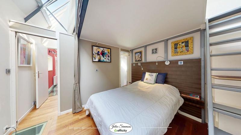 Loft - 137 m² - 5 pièces