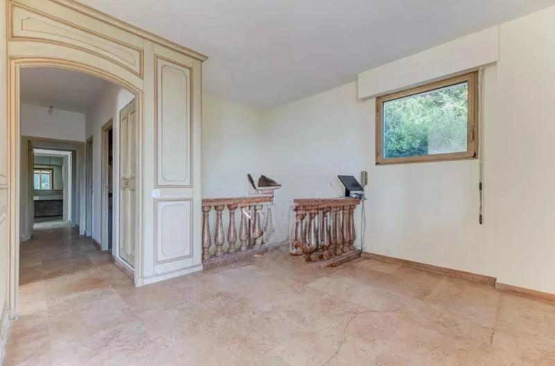 Villa - 302 m² - 5 pièces