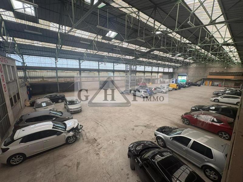 Entrepôt - 2 000 m²