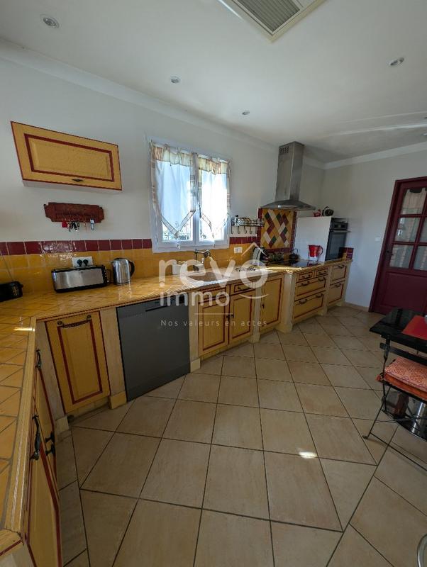 Maison - 200 m² - 7 pièces