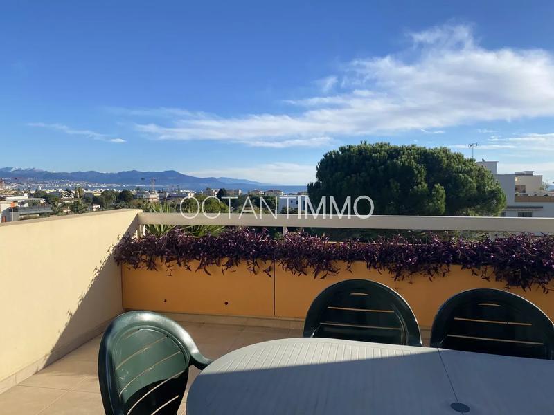 Appartement - 99 m² - 4 pièces