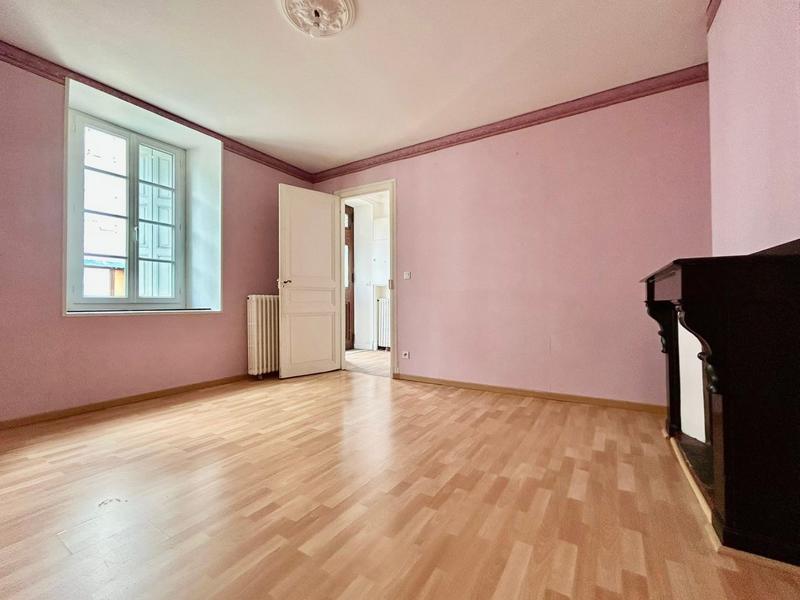 Maison - 304 m² - 11 pièces