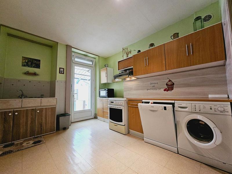 Maison - 208 m² - 6 pièces