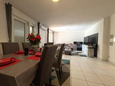 Villa - 90 m² - 4 pièces