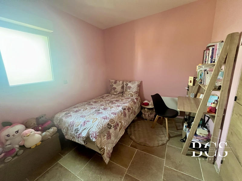 Maison - 94 m² - 5 pièces