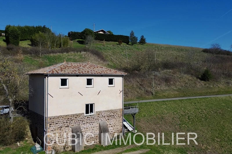 Maison - 202 m² - 5 pièces