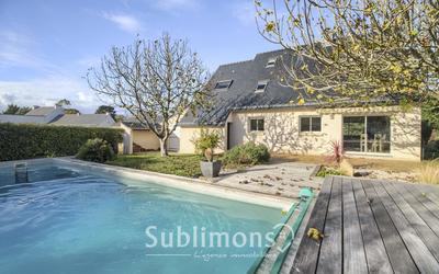 Maison - 180 m² - 6 pièces