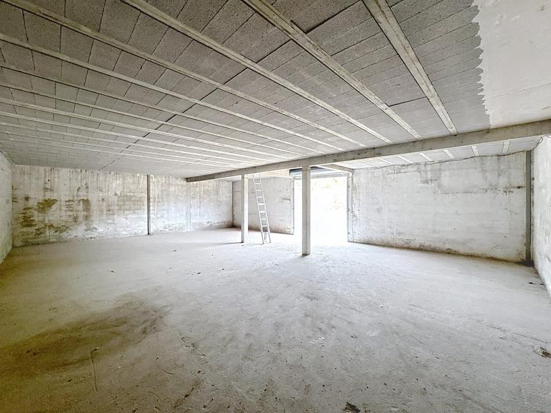 Entrepôt - 230 m²