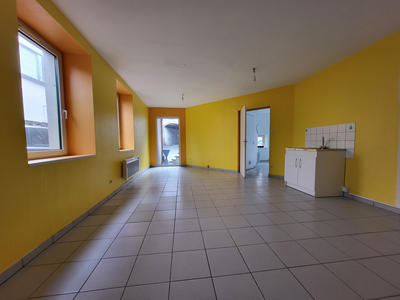 Local commercial - 142 m² - 6 pièces