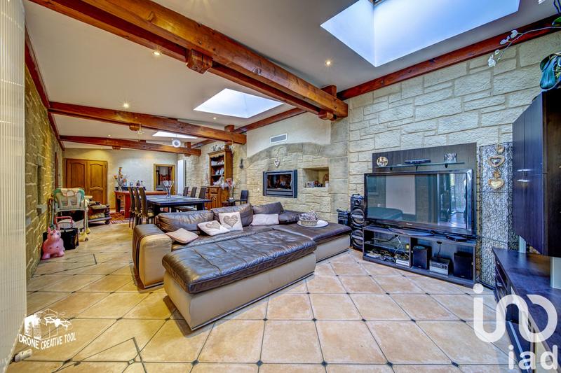 Maison - 251 m² - 8 pièces