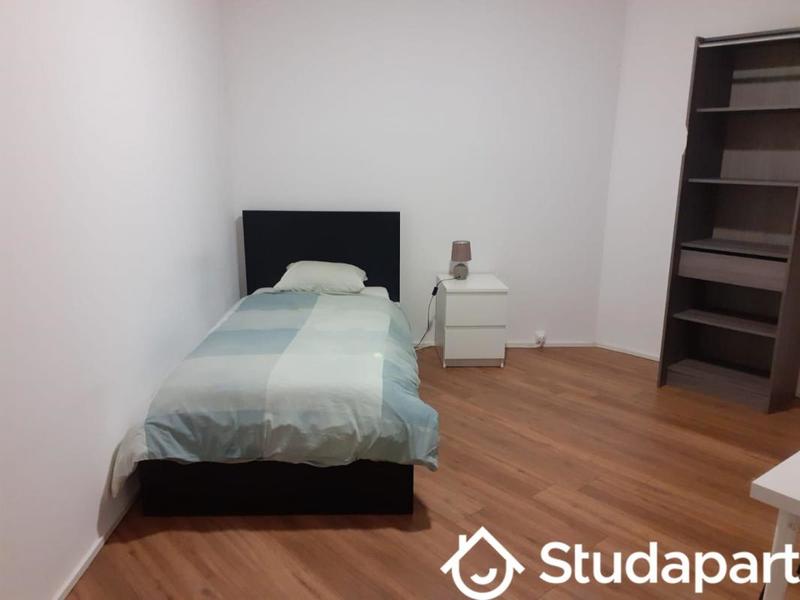 Chambre - 15 m² - 1 pièce