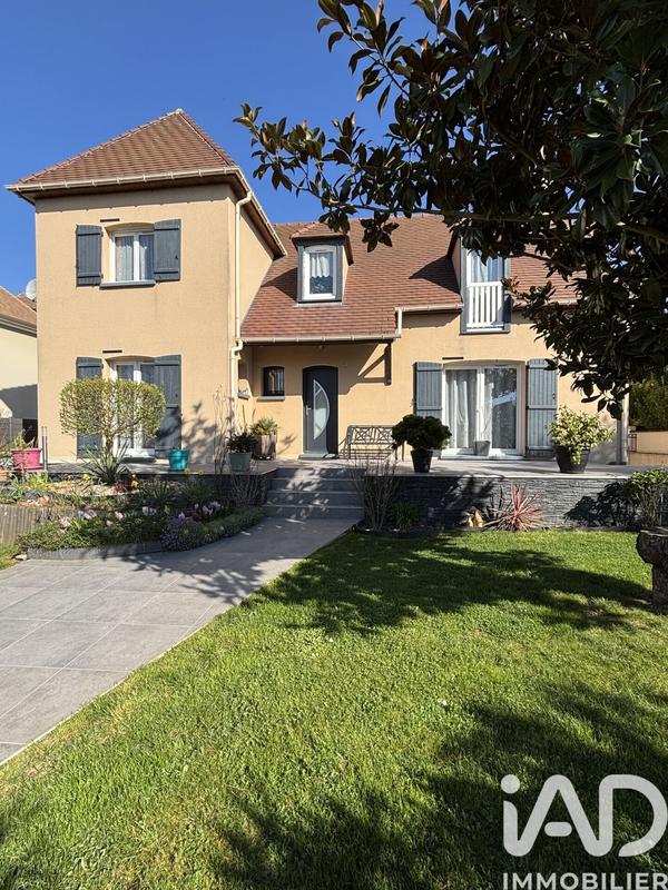 Maison - 142 m² - 6 pièces