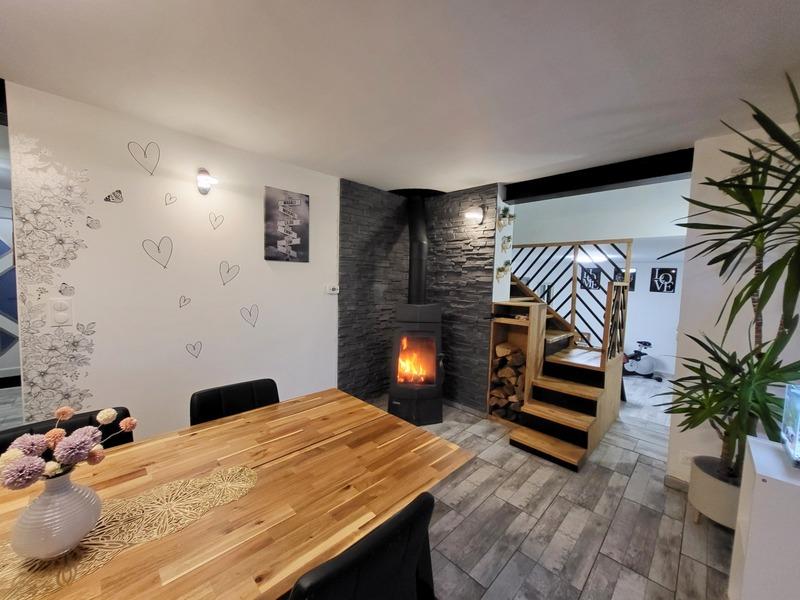 Maison - 330 m² - 15 pièces