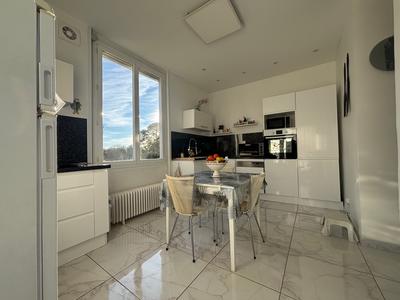 Maison - 138 m² - 5 pièces