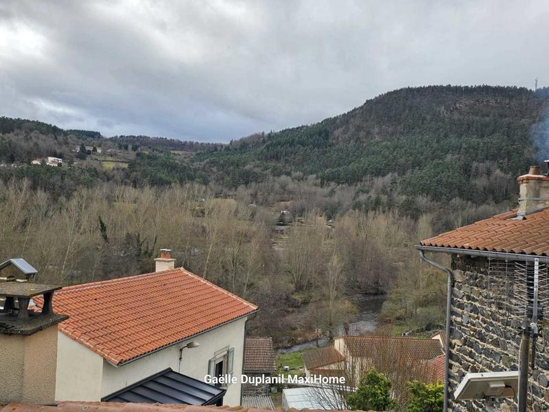 Maison - 75 m² - 5 pièces