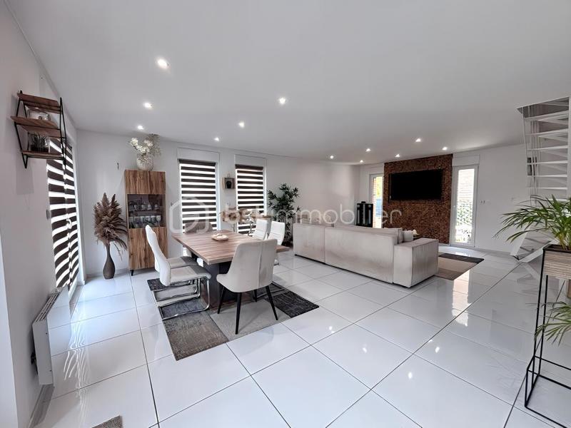 Pavillon - 100 m² - 5 pièces