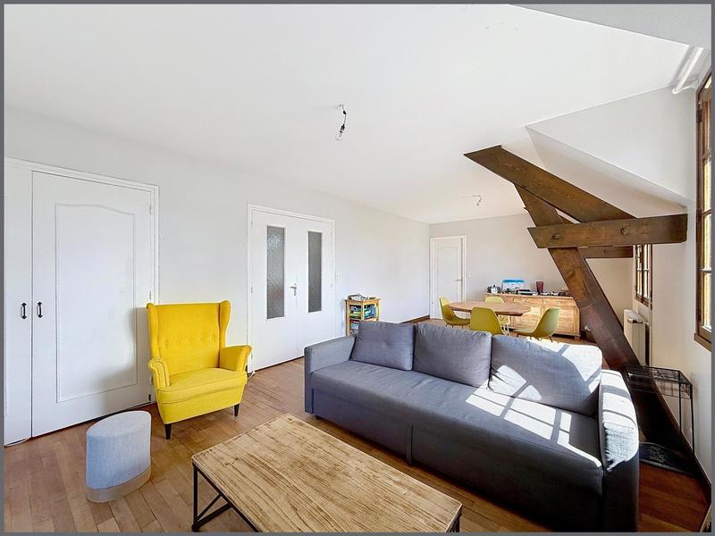 Maison - 253 m² - 10 pièces