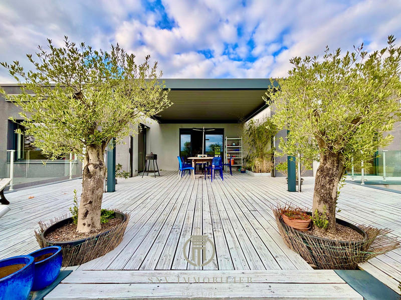 Villa - 200 m² - 7 pièces