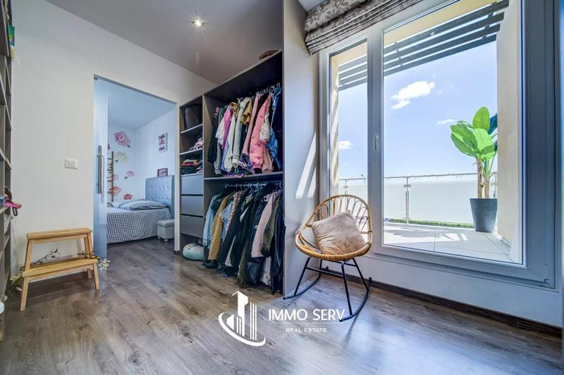 Appartement - 81 m² - 5 pièces