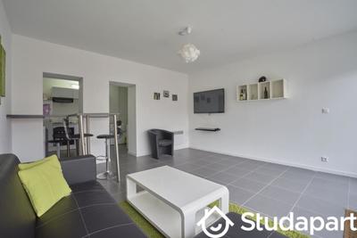 Chambre - 12 m² - 1 pièce