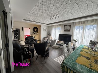 Maison - 158 m² - 7 pièces