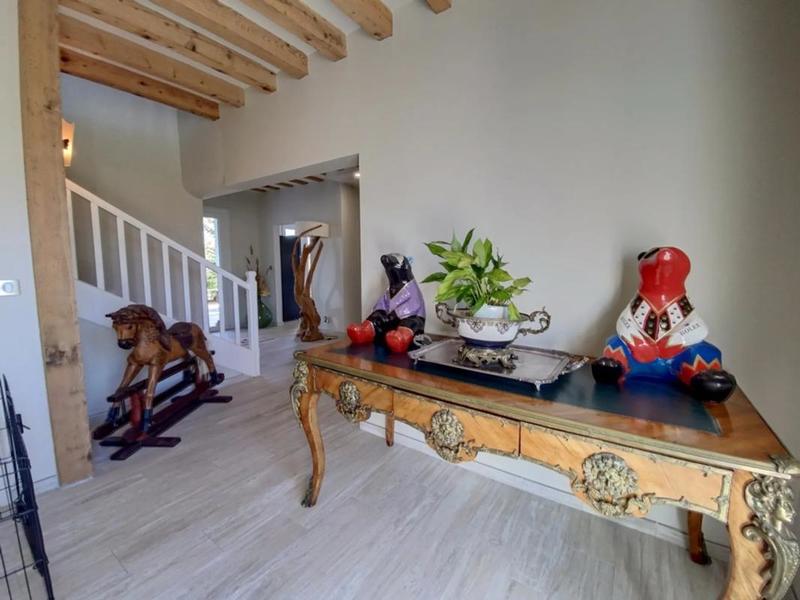 Villa - 332 m² - 8 pièces