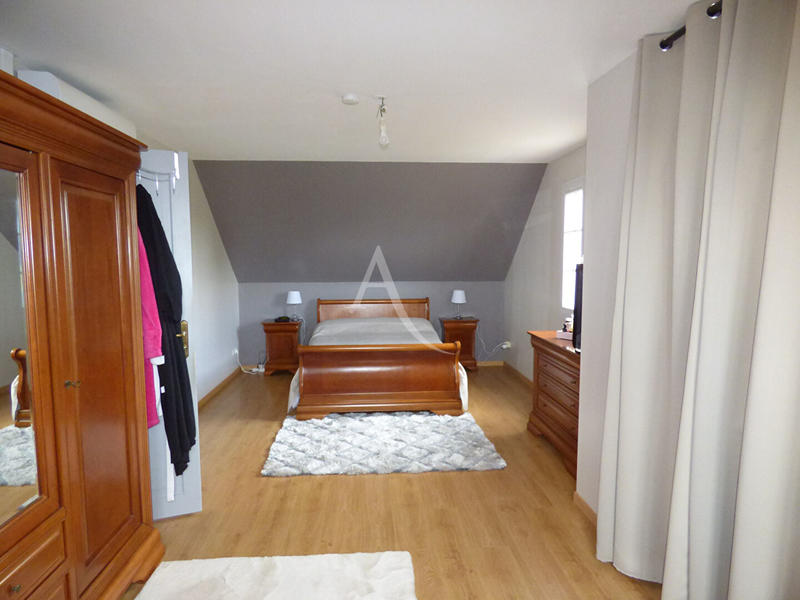 Maison - 181 m² - 6 pièces