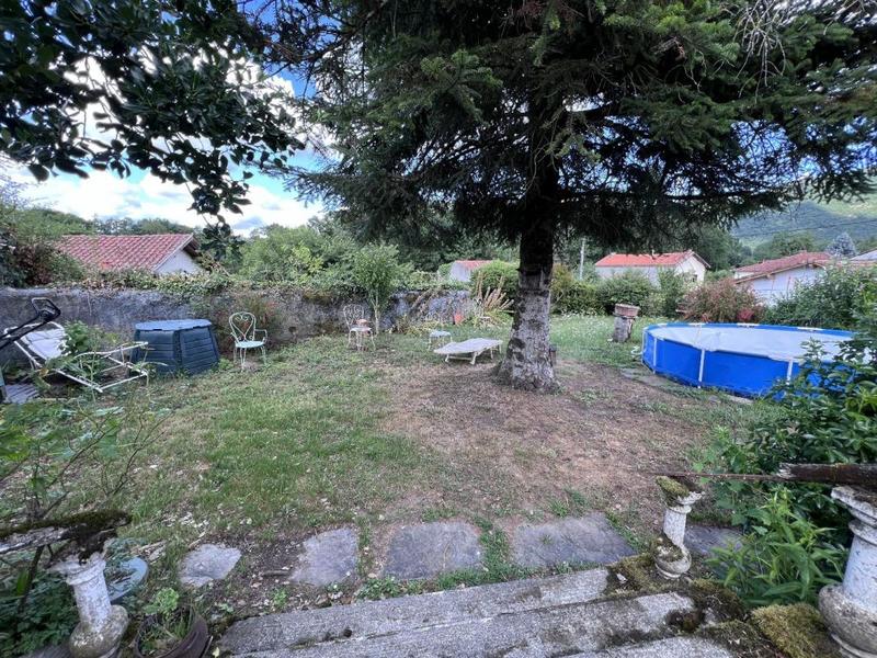 Maison - 275 m² - 10 pièces