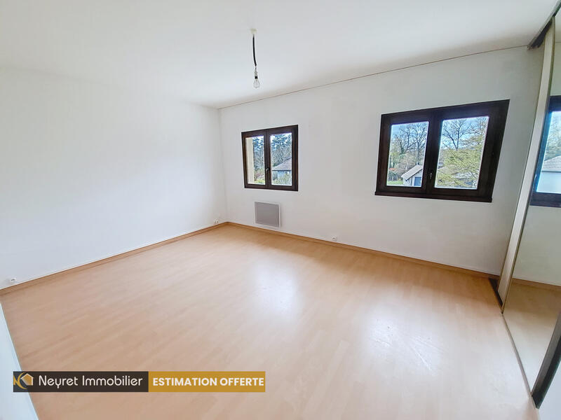 Maison - 177 m² - 8 pièces