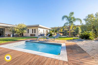 Maison - 194 m² - 5 pièces