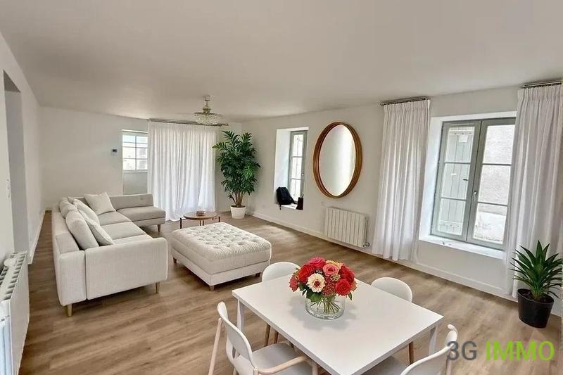 Appartement - 93 m² - 4 pièces